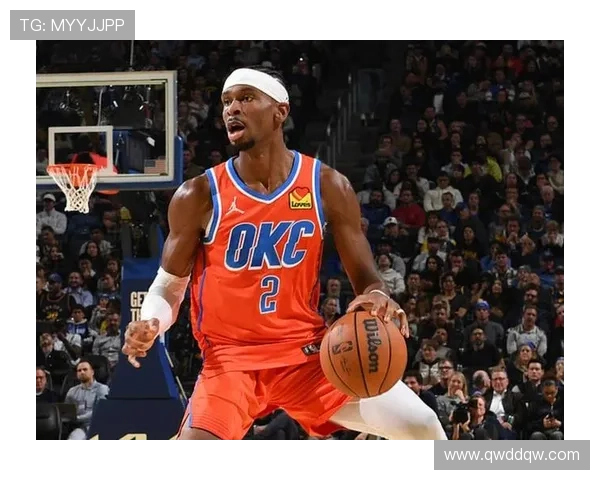 爱德华兹半场表现分析：11投4中收获10分6篮板2助攻并有3次失误